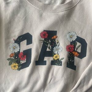 GAP Cream & Floral Sweatshirt